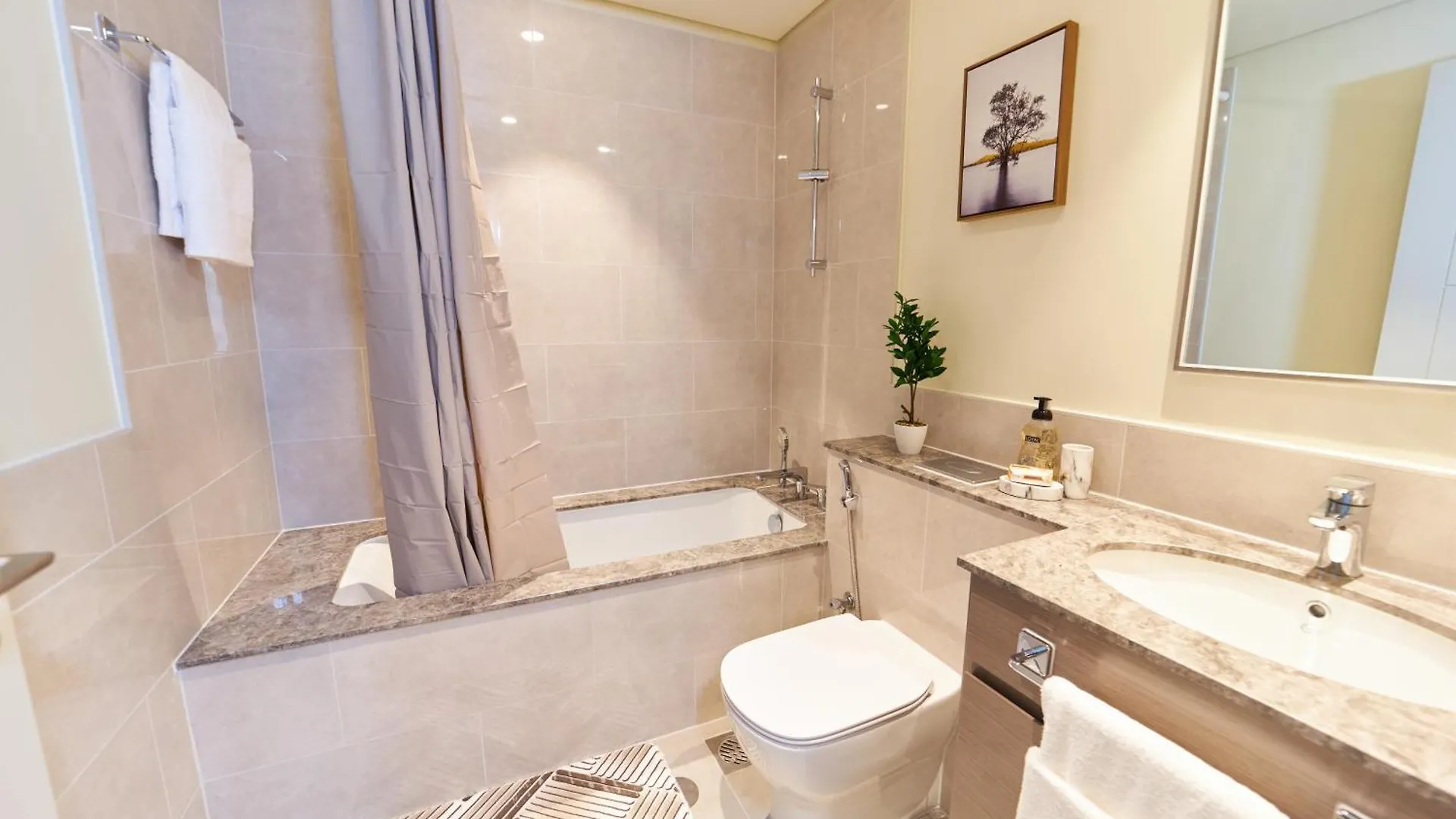 Svizona Premium 3Br Suite With Iconic Burj Khalifa, Dubai Fountain & Opera Views, Downtown Dubai
