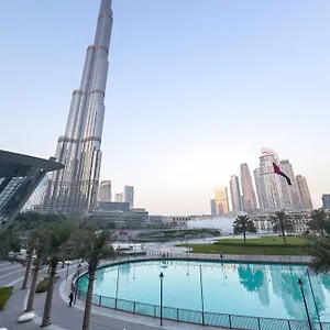 Apartment Grandeur 2 Bedroom I Burj Khalifa & Fountain Views I Free Parking, Gym, Pool, Wi-fi & Ps5 I By Skyline Serenity, Dubai